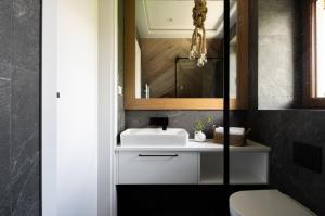 Kúpeľňa v ubytovaní Willa MAJA Relax pod Giewontem APARTZAKOP