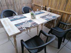 A restaurant or other place to eat at Hotel Eden