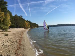 Foto sihtkohas Staré Splavy asuva majutusasutuse Řadová chata Máchovo jezero, Staré splavy - Pod Borným galeriist
