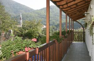 En balkong eller terrasse på Borgo di Corte - alloggio agrituristico