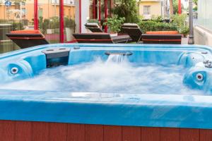 Bazén v ubytování Hotel Nobel - Soft All Inclusive nebo v jeho okolí