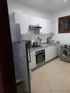 Virtuve vai virtuves zona naktsmītnē دار الضيافة Dar Diafa Essalam