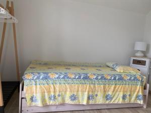 Postel nebo postele na pokoji v ubytování Losone - Locarno, Rustico San Giorgio