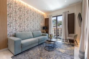 BiBo Suites Real Chancilleria的休息区