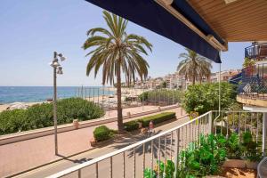 Foto de la galeria de Apartamento Primera Linea de Mar con Espectaculares Vistas a Sant Pol de Mar
