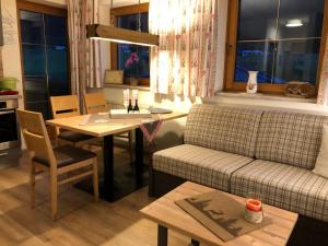 Posedenie v ubytovaní Veronika Appartements