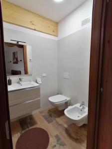 Koupelna v ubytování B&B FANCHETTI 1938