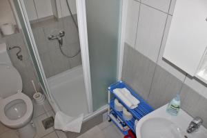 Koupelna v ubytování Covahouse