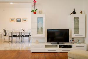 TV a/nebo společenská místnost v ubytování Holiday home in Ist - Insel Ist 39017