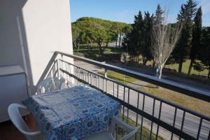 Балкон или терраса в Holiday home Porto Santa Margherita 40283