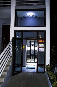 Framhlið eða inngangur Hotel Medusa