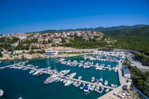 Fotografie z fotogalerie ubytování Apartment in Novi Vinodolski 39897 v destinaci Novi Vinodolski