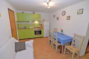 Fotografia z galérie ubytovania Apartments in Veli Losinj 33612 vo Veli Lošinj