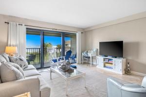 A seating area at Santa Rosa Dunes