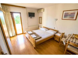 Fotografie z fotogalerie ubytování Apartments in Starigrad-Paklenica 6882 v destinaci Starigrad-Paklenica