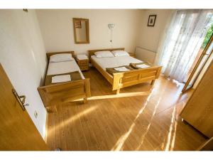 Fotografie z fotogalerie ubytování Apartments in Starigrad-Paklenica 6882 v destinaci Starigrad-Paklenica