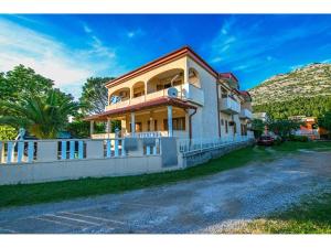 Fotografie z fotogalerie ubytování Apartments in Starigrad-Paklenica 6882 v destinaci Starigrad-Paklenica