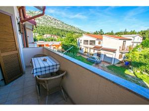 Fotografie z fotogalerie ubytování Apartments in Starigrad-Paklenica 6882 v destinaci Starigrad-Paklenica