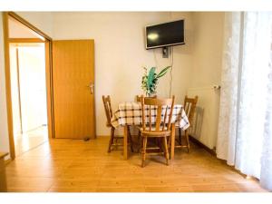 Fotografie z fotogalerie ubytování Apartments in Starigrad-Paklenica 6882 v destinaci Starigrad-Paklenica