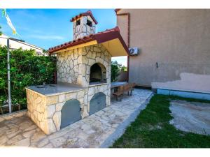 Fotografie z fotogalerie ubytování Apartments in Starigrad-Paklenica 6882 v destinaci Starigrad-Paklenica
