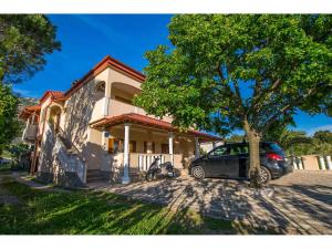 Fotografie z fotogalerie ubytování Apartments in Starigrad-Paklenica 6882 v destinaci Starigrad-Paklenica