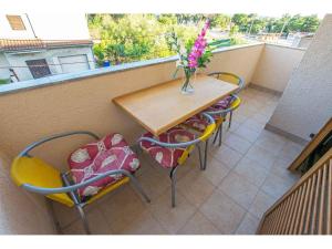 Fotografie z fotogalerie ubytování Apartments in Starigrad-Paklenica 6882 v destinaci Starigrad-Paklenica