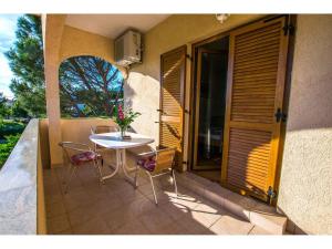 Fotografie z fotogalerie ubytování Apartments in Starigrad-Paklenica 6882 v destinaci Starigrad-Paklenica