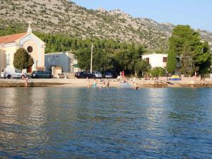 Fotografie z fotogalerie ubytování Apartments in Starigrad-Paklenica 6882 v destinaci Starigrad-Paklenica