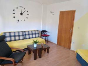 Posezení v ubytování Apartment in Core area of Medulin