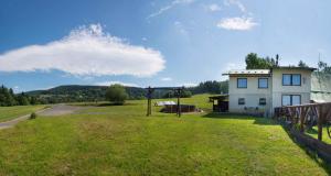 Zahrada ubytování Holiday home Benecko/Riesengebirge 2230