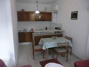 Fotografie z fotogalerie ubytování Apartment in Barbat/Insel Rab 16335 v destinaci Banjol