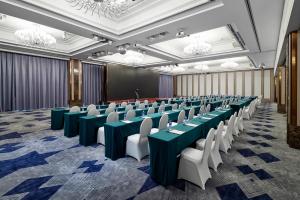 Zona business o sala conferenze di Evergreen Laurel Hotel, Shanghai