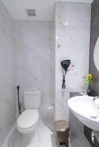Et badeværelse på Brits Hotel Puri Indah