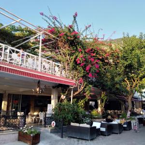 Jardí fora de The Kumsal Hotel Oludeniz