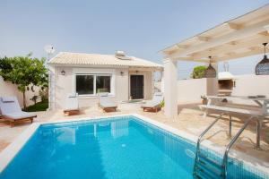 Πισίνα στο ή κοντά στο Ninos Corfu Villas