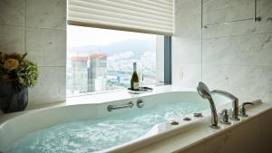 Fotografie z fotogalerie ubytování Lotte Hotel Busan v destinaci Pusan