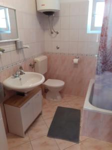Koupelna v ubytování Apartman Alberta