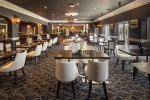 מסעדה או מקום אחר לאכול בו ב-The Devon Hotel