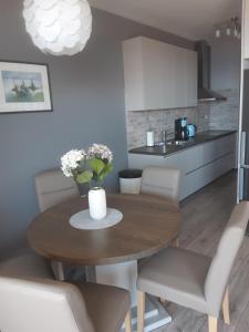 Kuchyňa alebo kuchynka v ubytovaní Apartment Lizzi.