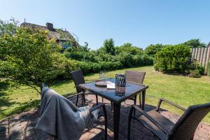 Ein Garten an der Unterkunft Sylt Leif
