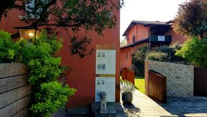 The building in which a panziókat is located