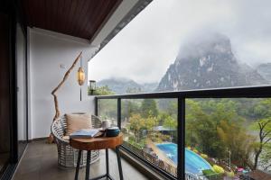 Nespecifikovaný výhled na hory nebo výhled na hory při pohledu z hotelu