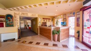 Vstupní hala nebo recepce v ubytování Saint George Hotel & Medical Spa + 37 fotografií