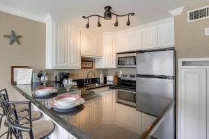 Seascape 2105 Hotel Room