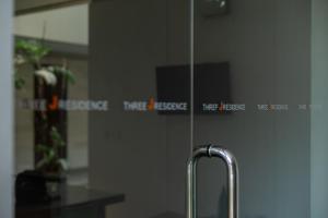 Gambar di galeri bagi Three J Residence di Tangerang