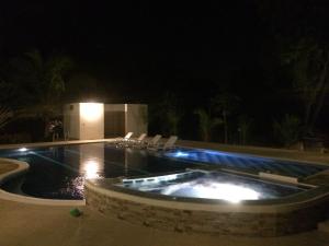 Bazén v ubytování Arizona Ranch Hotel nebo v jeho okolí