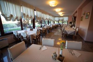 Restaurace v ubytování Hotel da Roberto