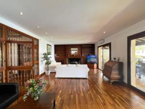 Afbeelding uit fotogalerij van Villa Kamok in Molinar de Levante +27 foto's