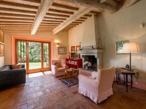 A seating area at Holiday Home Ginestra by Interhome