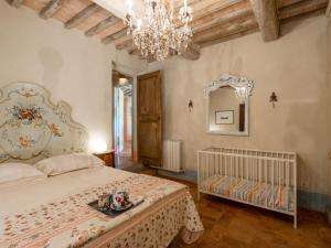 A bed or beds in a room at Holiday Home Ginestra by Interhome